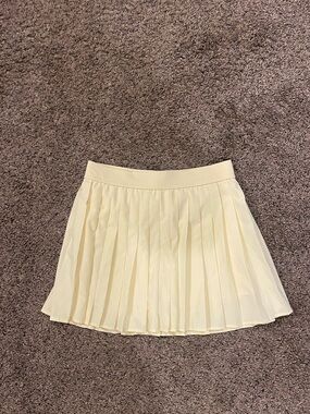 No Boundaries Yellow Pleated Mini Skirt Size XS